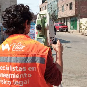 Trabajo-saneamiento-fisico-legal-Prescripcion-adquisitiva-Los-Olivos-Peru-familia-Perez-Veliz-y-Asociados-2